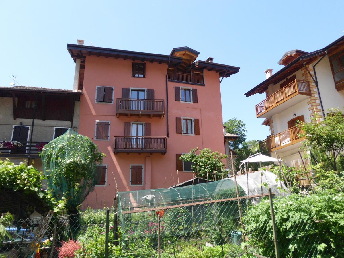 Casa Tonia Apartment Tiarno di Sopra ภายนอก รูปภาพ